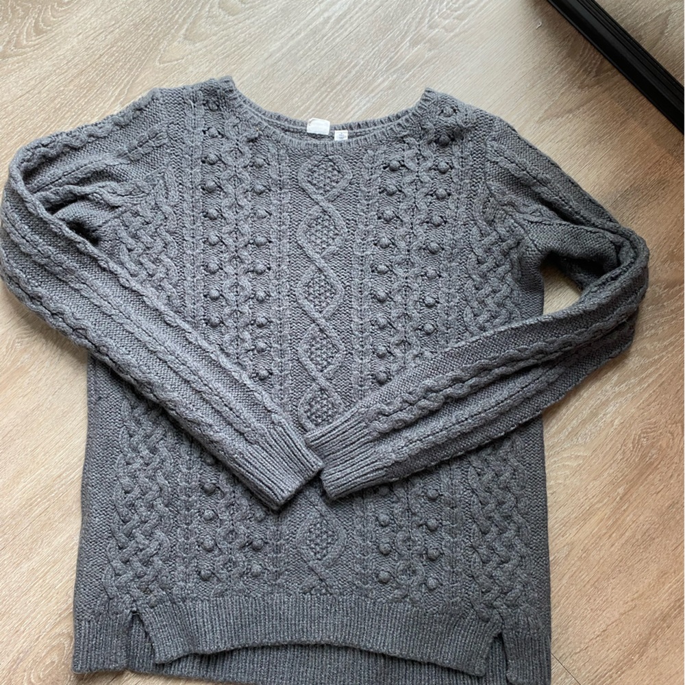 GAP gray sweater size small